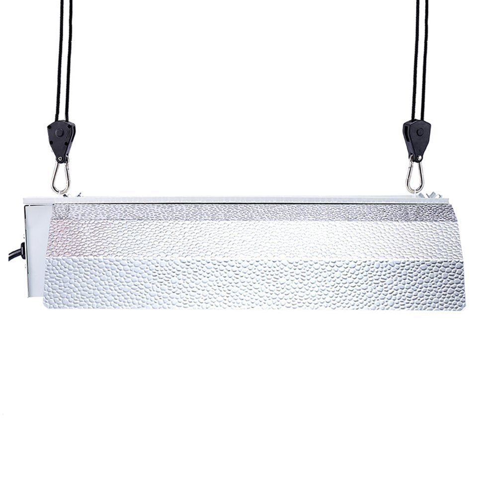 Shade sail tensioner